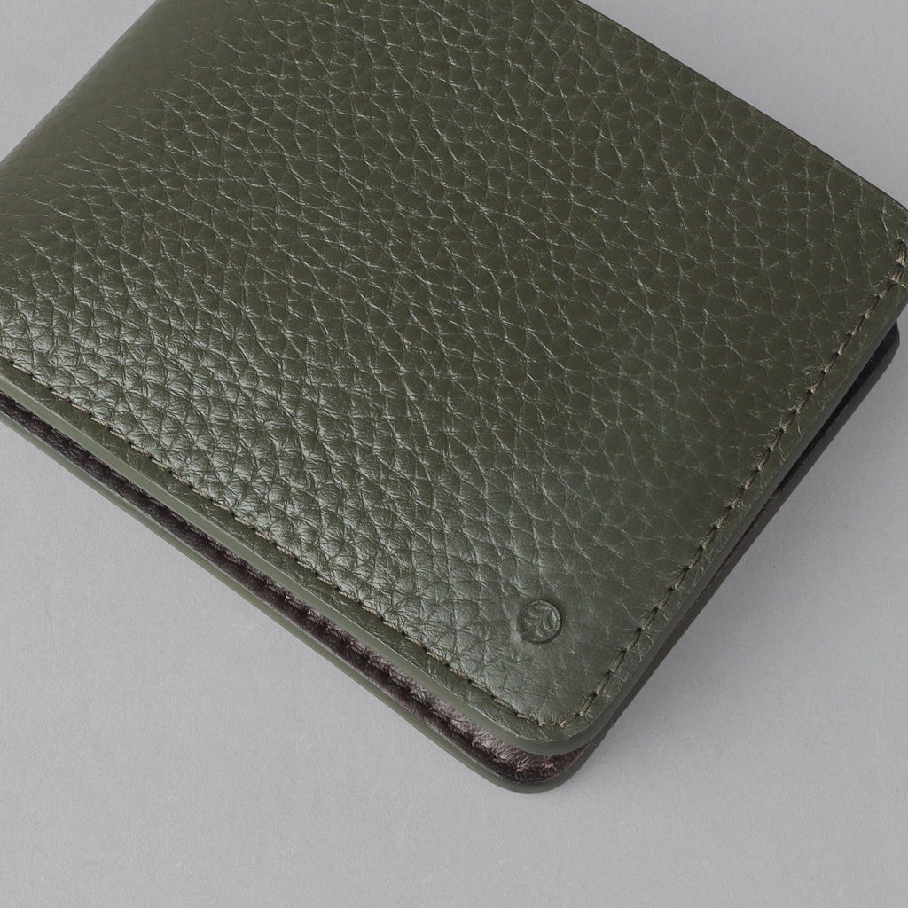 bi-fold leather wallet for men